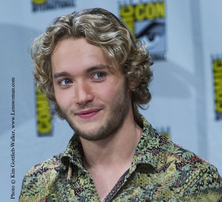 Toby Regbo