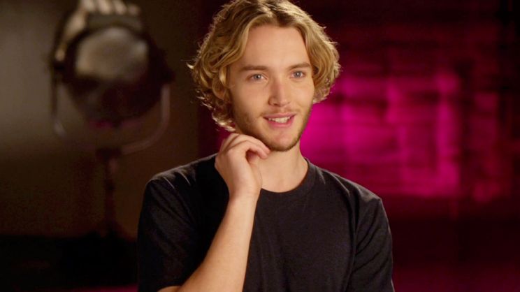 Toby Regbo