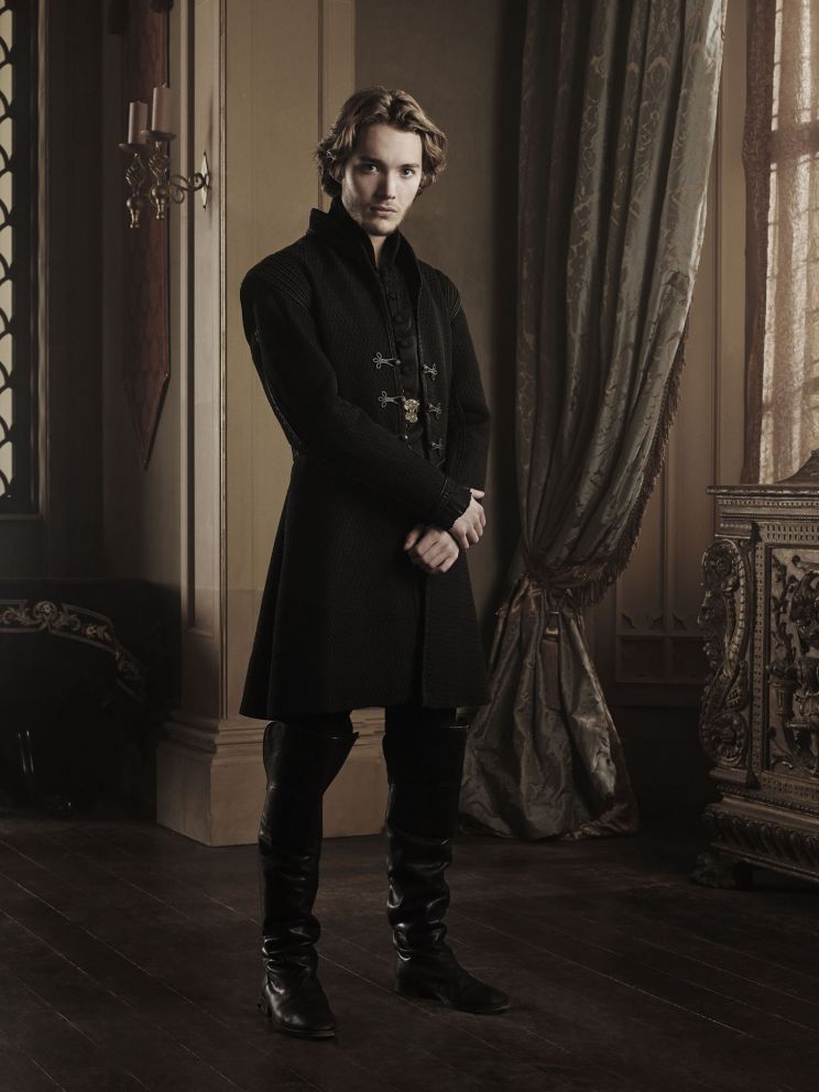 Toby Regbo