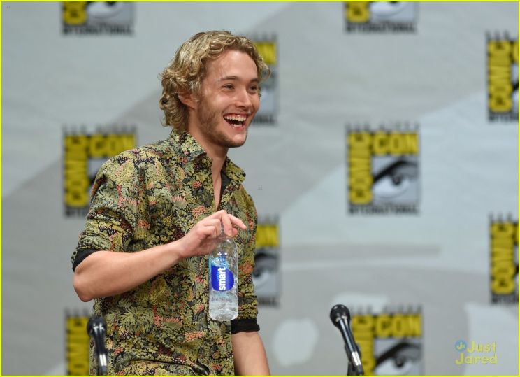 Toby Regbo