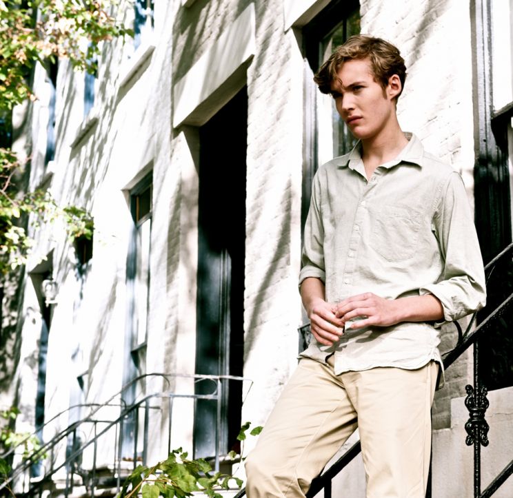 Toby Regbo