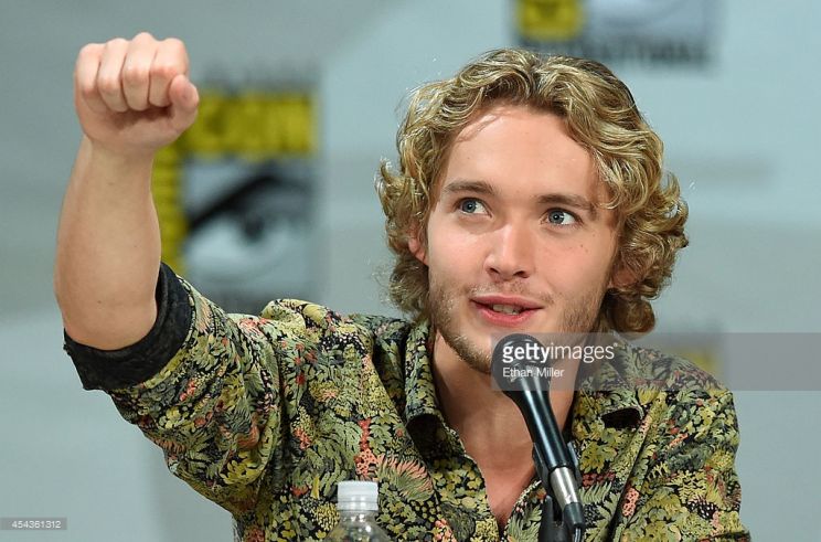 Toby Regbo