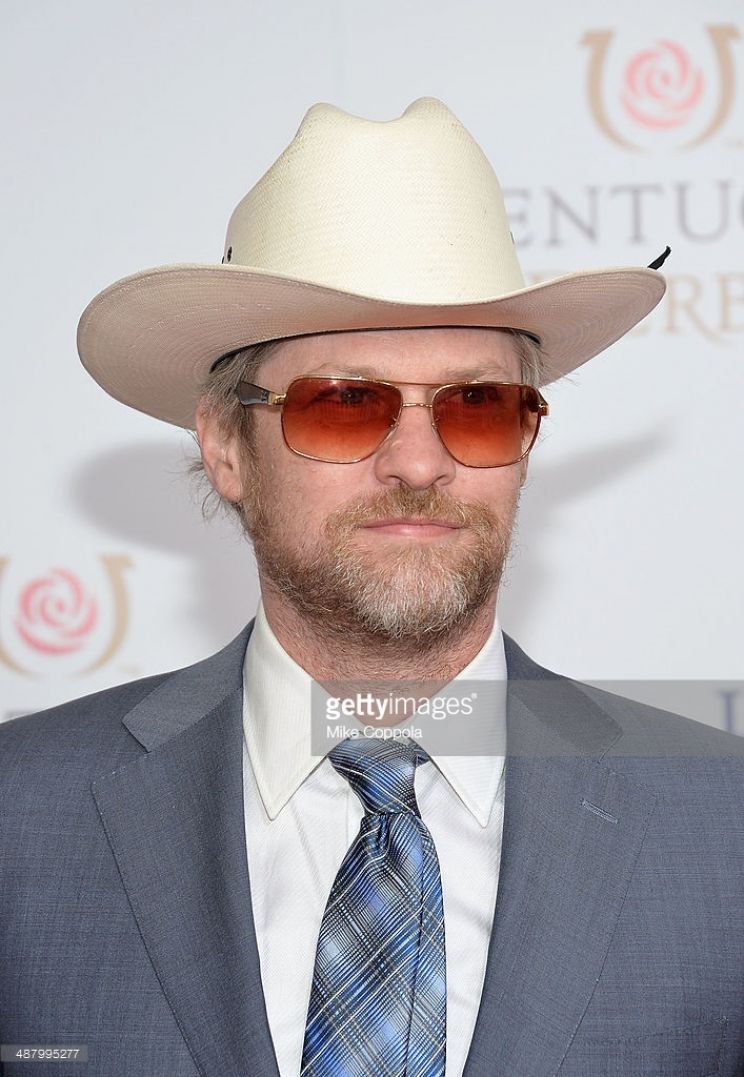 Todd Lowe