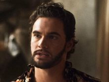 Tom Bateman photo