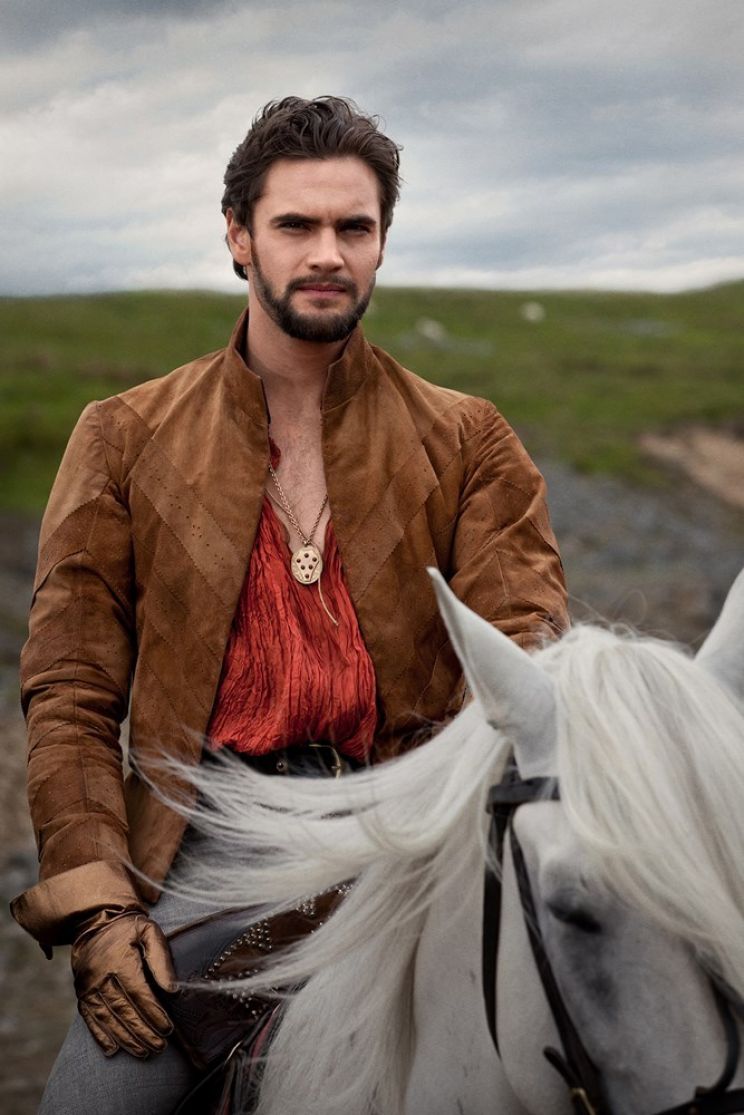 Tom Bateman