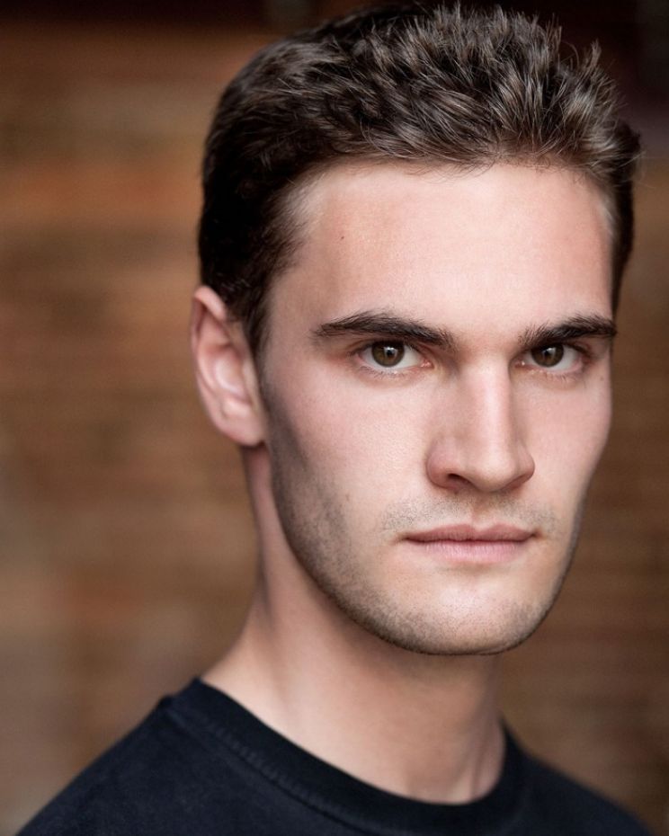 Tom Bateman