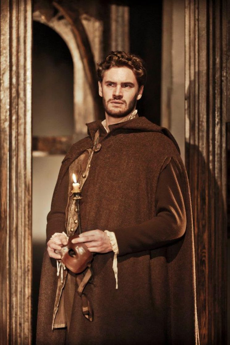 Tom Bateman