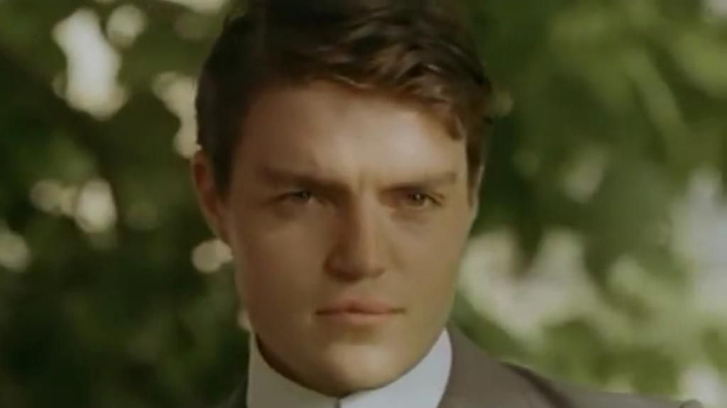 Pictures of Tom Burke