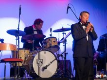 Tom Burlinson