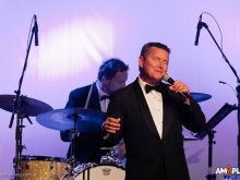 Tom Burlinson