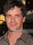 Tom Everett Scott