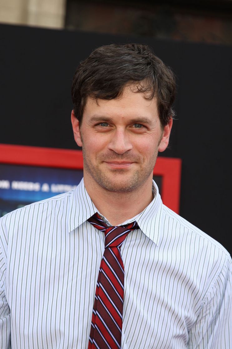 Tom Everett Scott