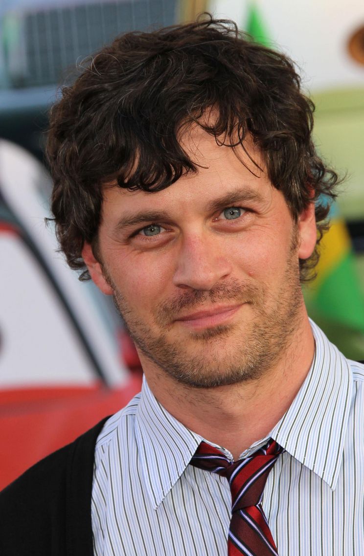 Tom Everett Scott