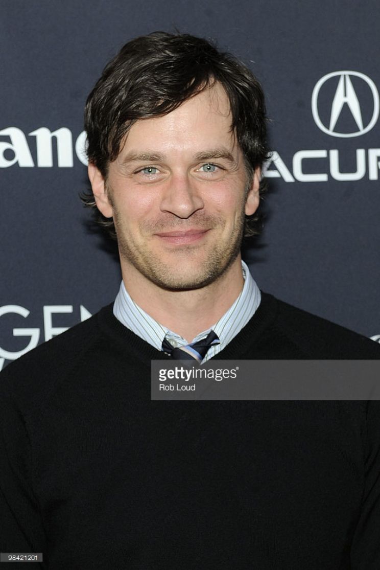 Tom Everett Scott