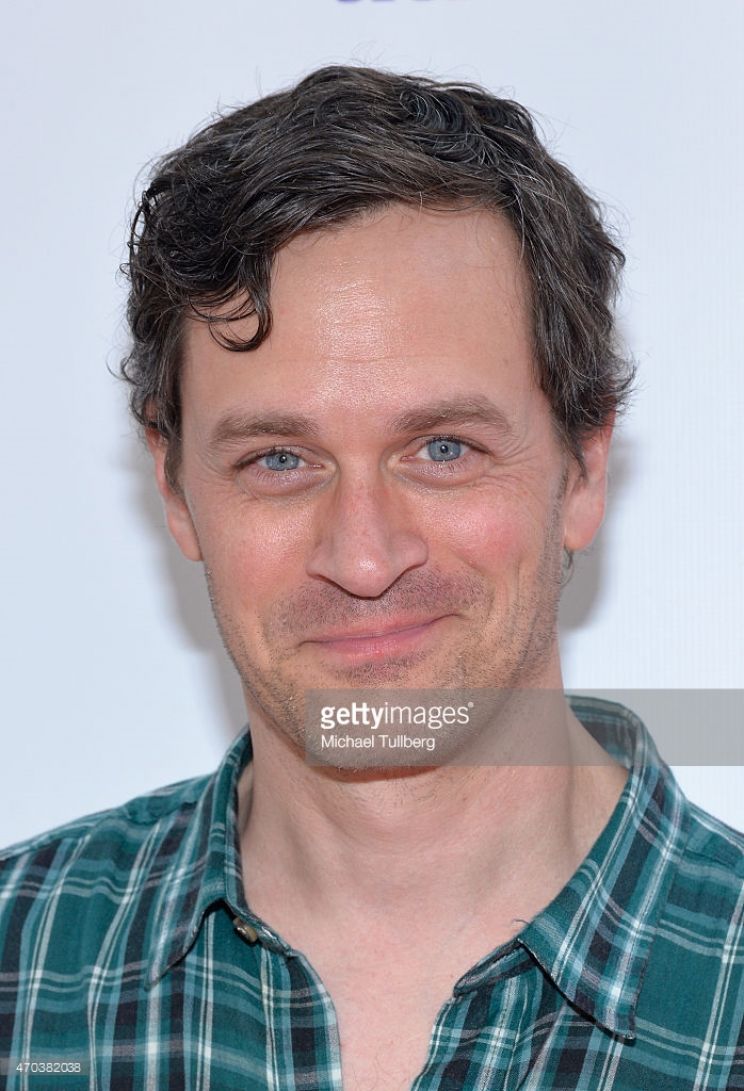 Tom Everett Scott