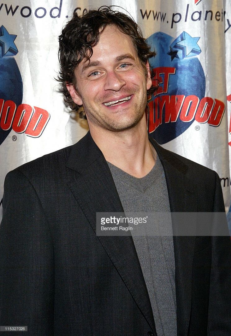 Tom Everett Scott