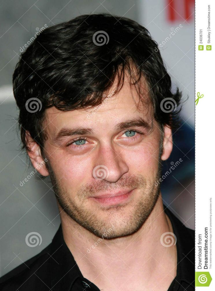 Tom Everett