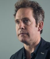 Tom Hollander