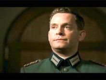 Tom Hollander