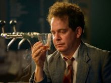 Tom Hollander