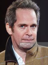 Tom Hollander