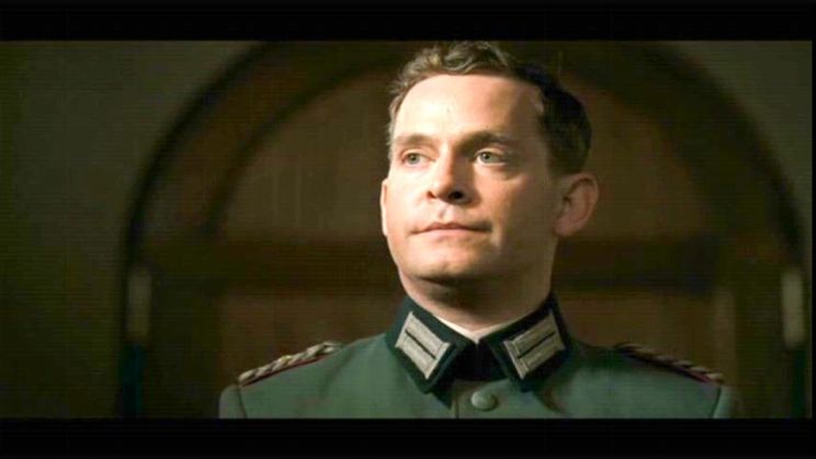 Tom Hollander