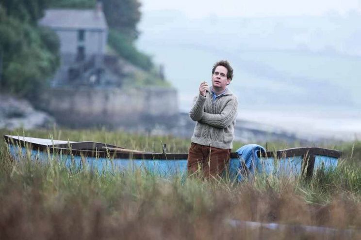 Tom Hollander