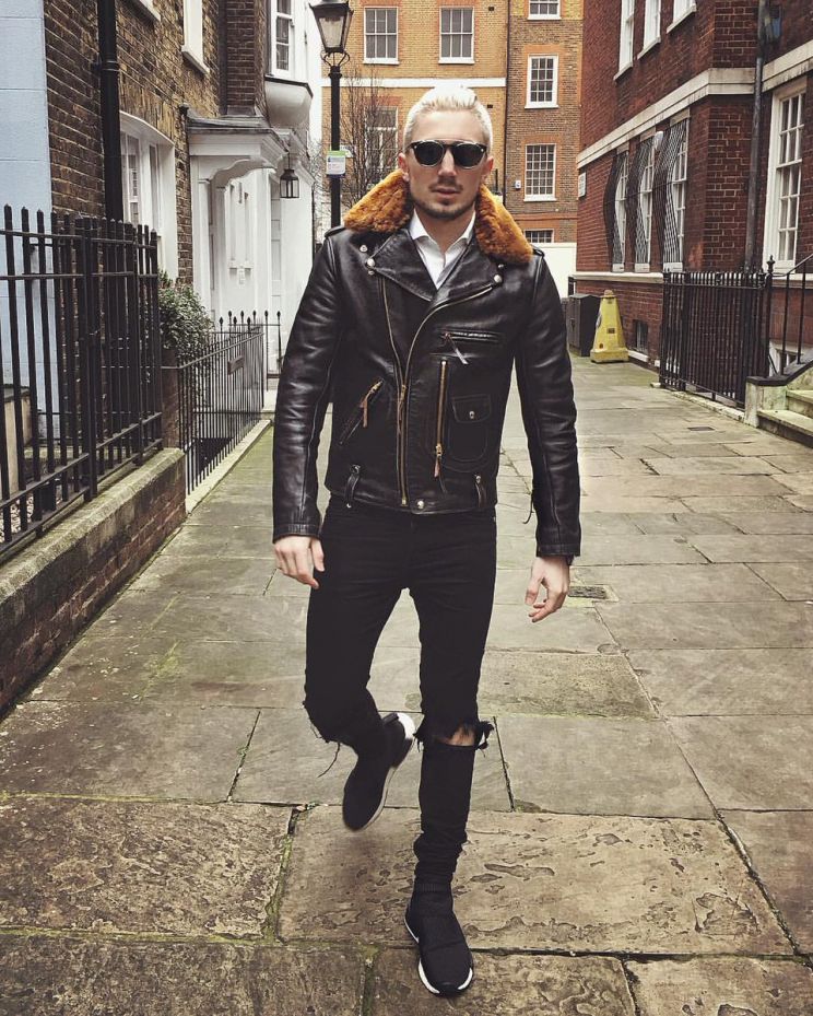 Tom London