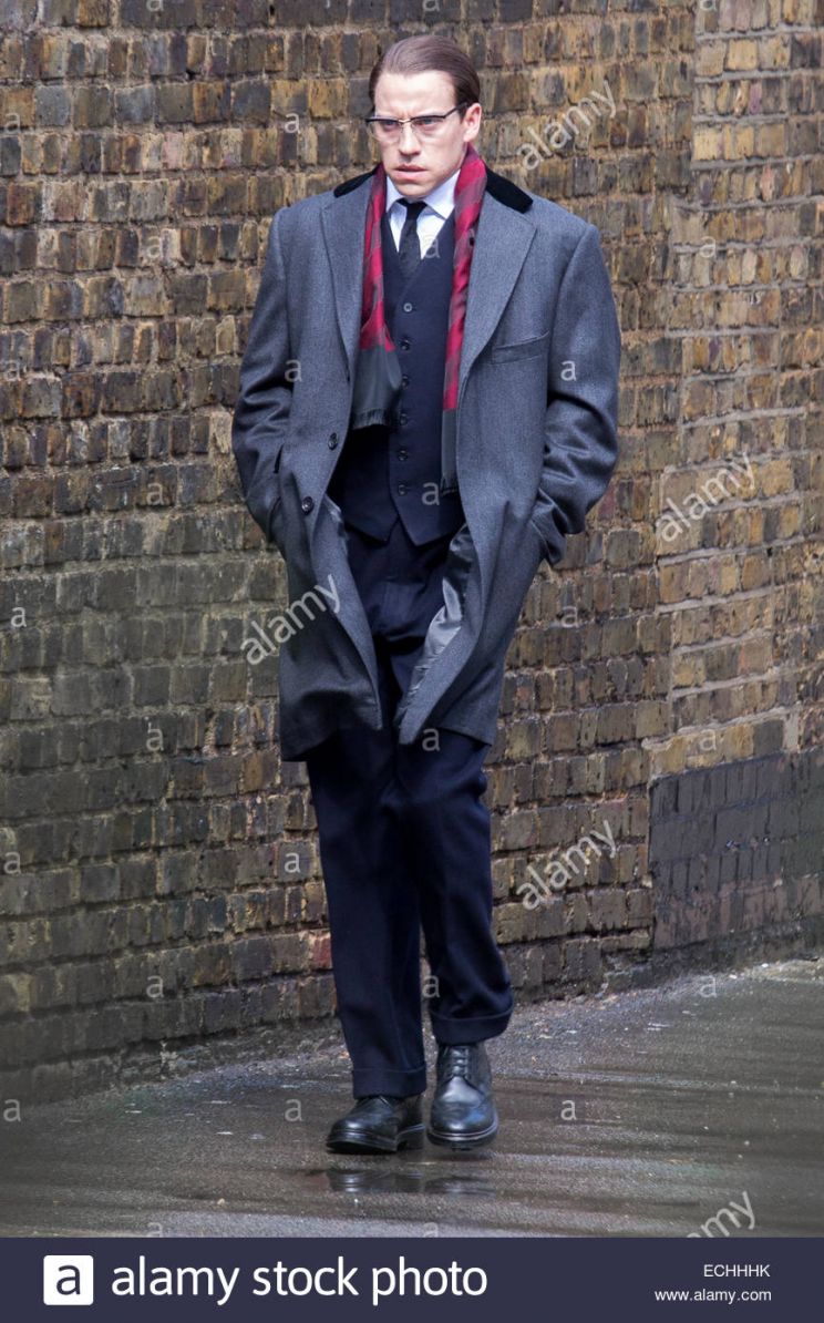 Tom London