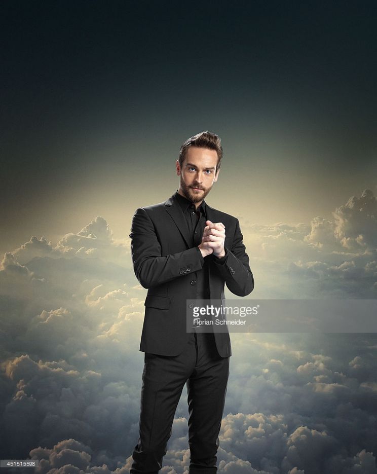 Tom Mison