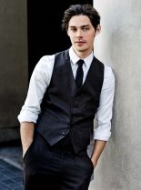 Tom Payne