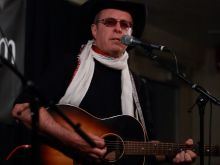 Tom Russell