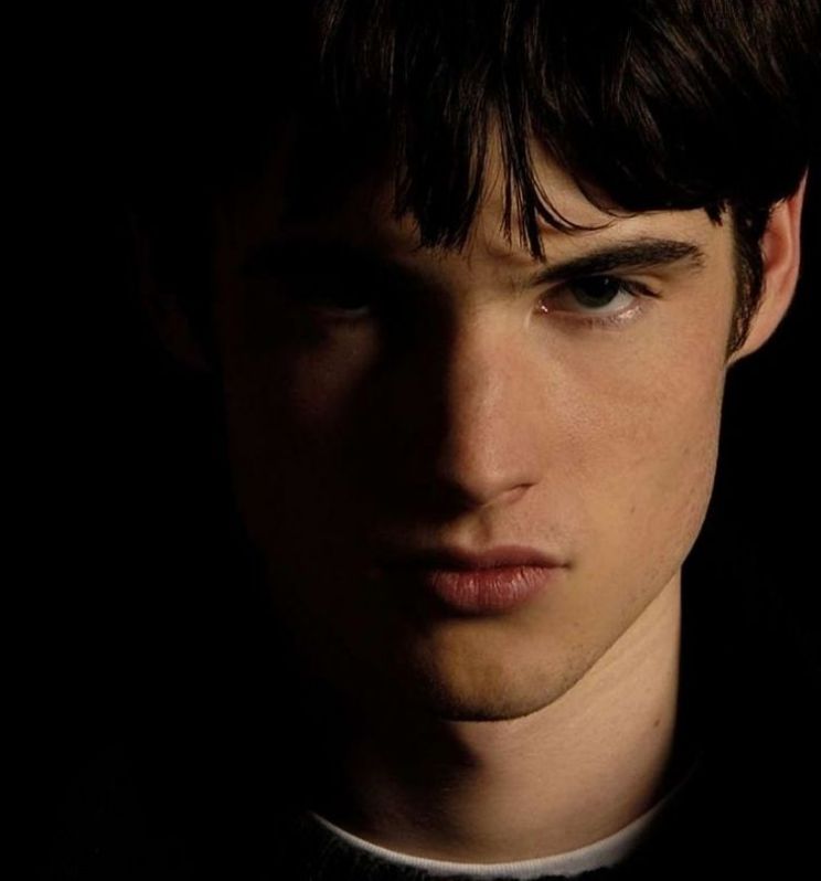 Tom Sturridge