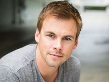 Tommy Dewey