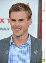 Tommy Dewey