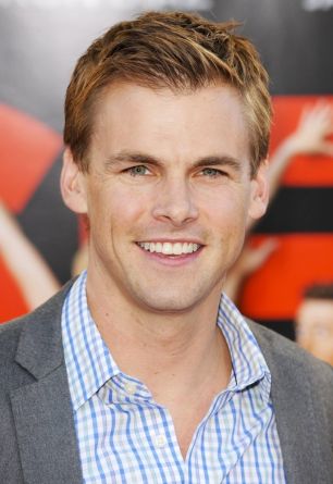 Tommy Dewey