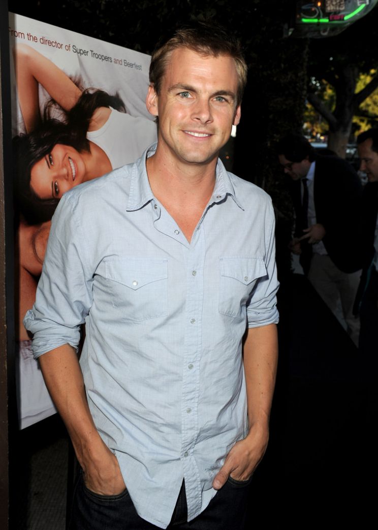 Tommy Dewey