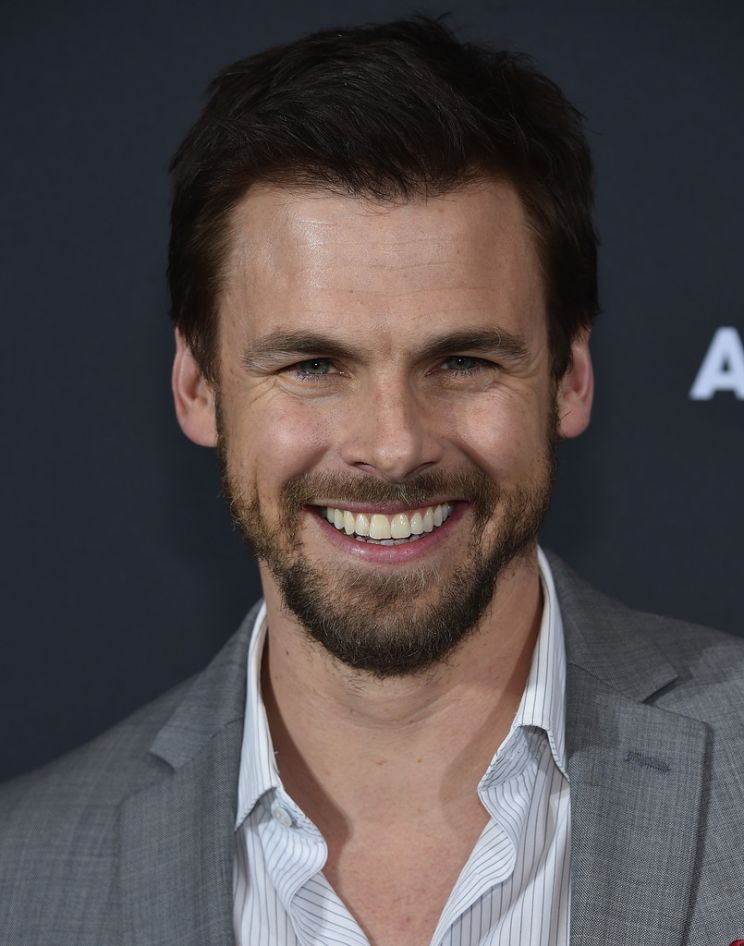 Tommy Dewey