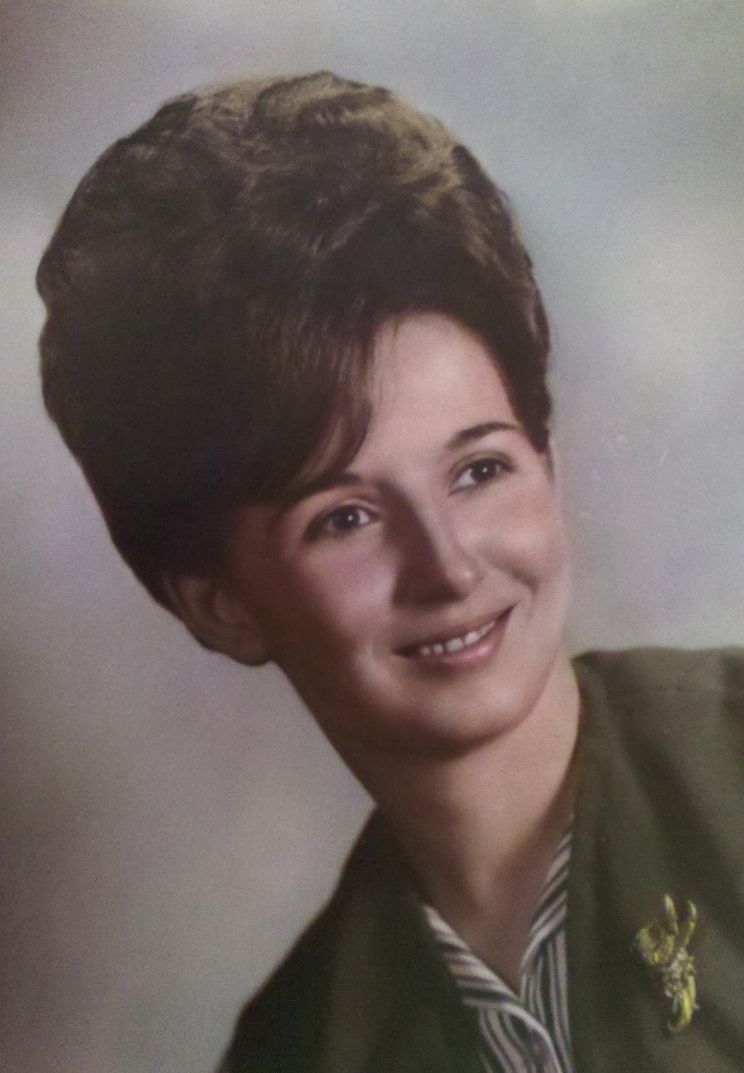 Toni Wayne