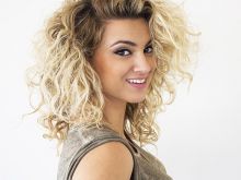 Tori Kelly