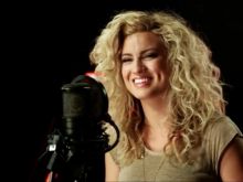 Tori Kelly