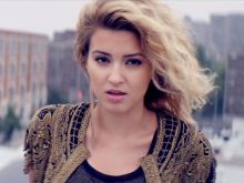 Tori Kelly