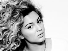 Tori Kelly