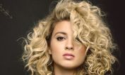 Tori Kelly