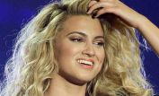 Tori Kelly