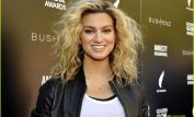 Tori Kelly