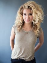 Tori Kelly