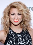 Tori Kelly