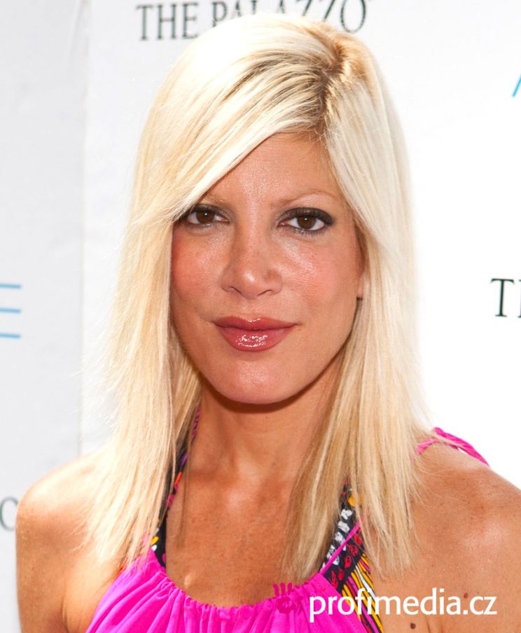 Tori Spelling