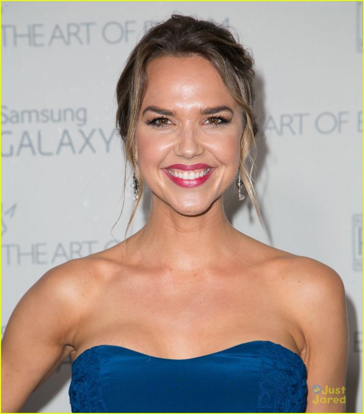 Torrey DeVitto